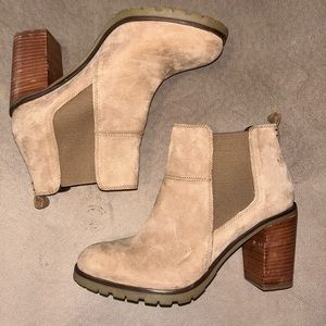 Crevo ankle booties